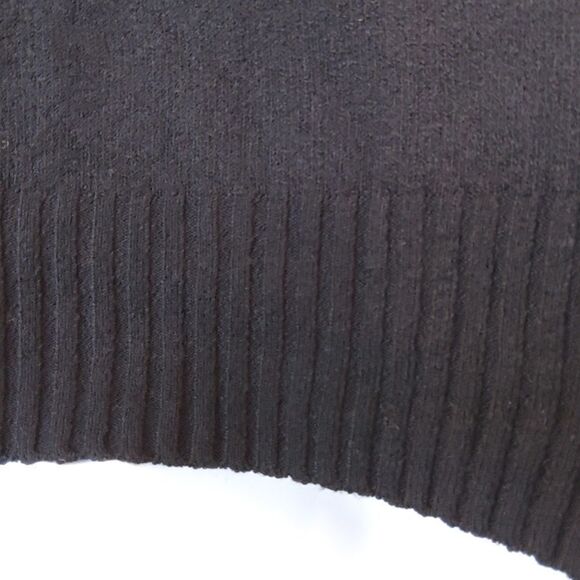 Time and Tru black long sleeve crew neck pullover sweater - Picture 7 of 11